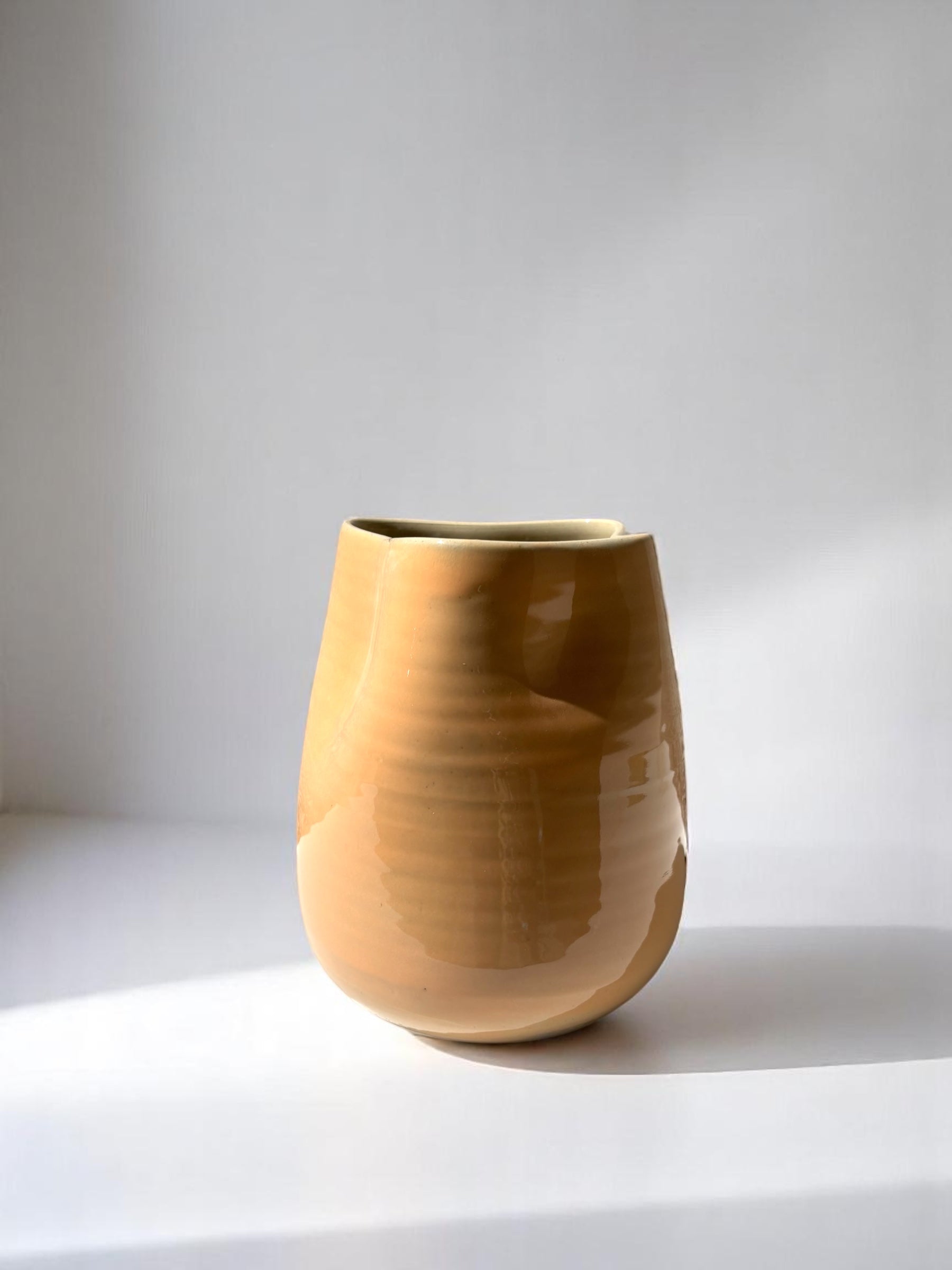 Handgemachte Keramikvase - Poppyvase Carneol