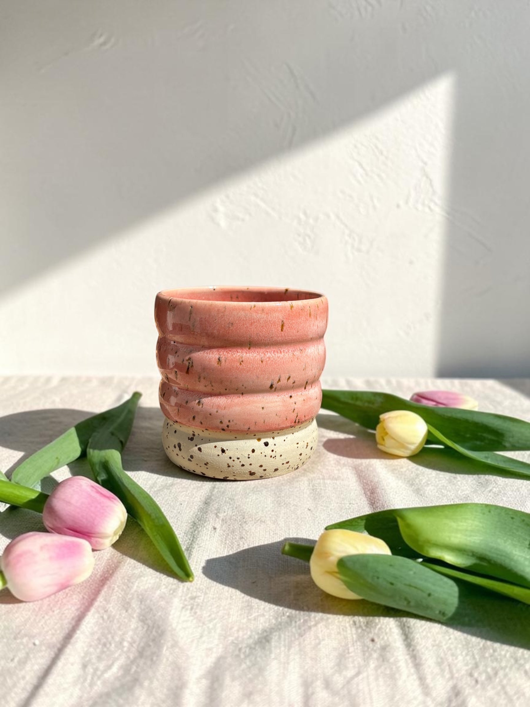 Handgemachte Keramiktasse - Bubble Rosy