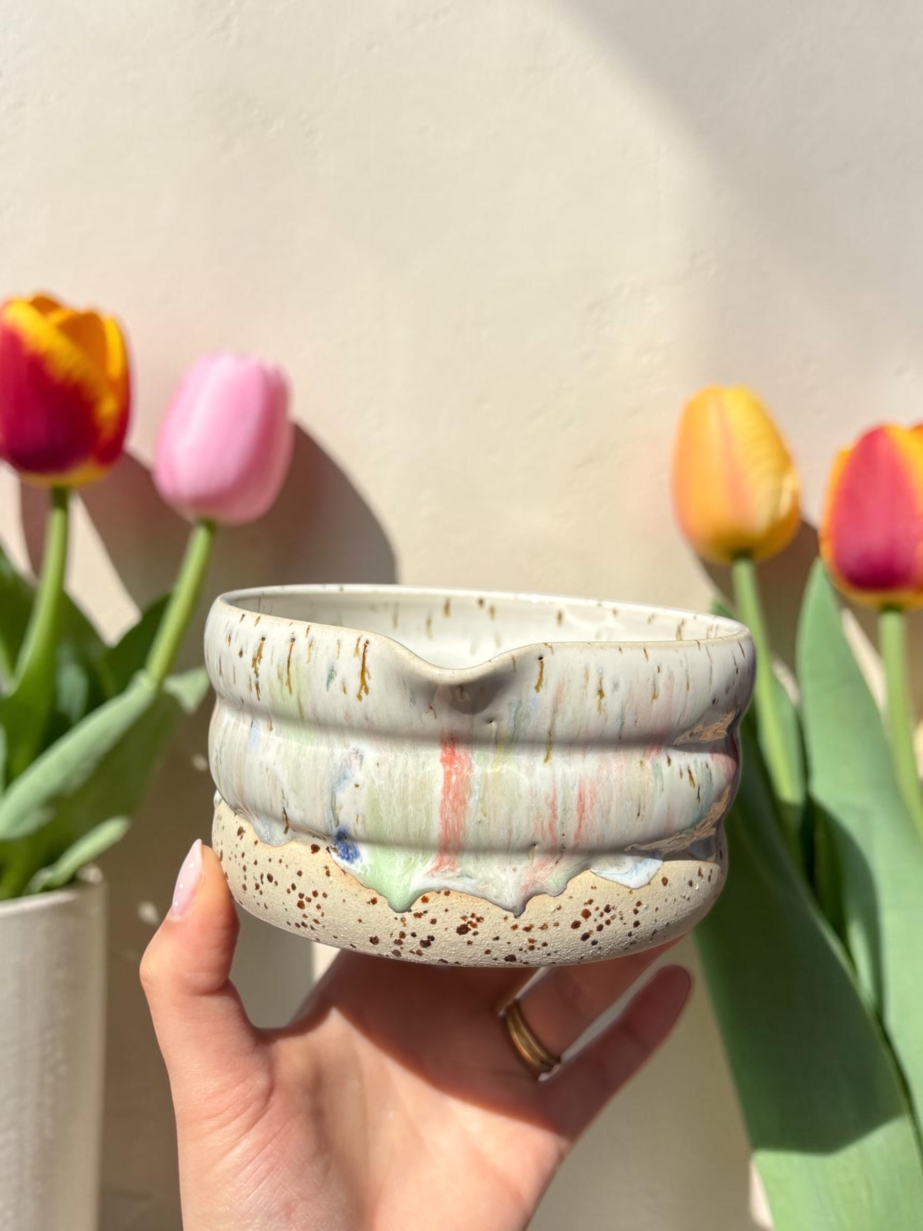 Keramik Matcha Bowl mit Chasenhalter – Konfetti