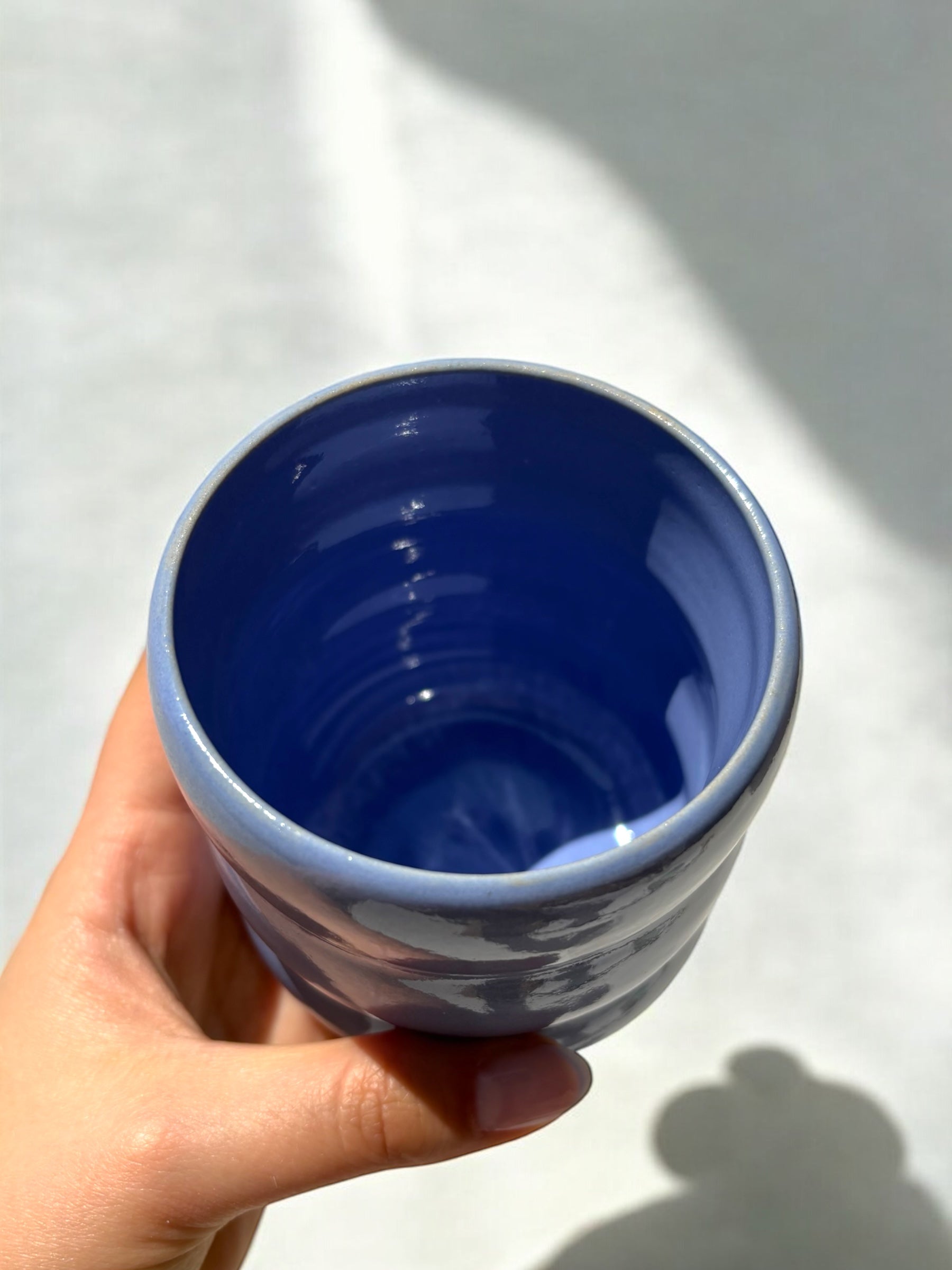 Handgemachte Keramiktasse - Bubble Cup Blue