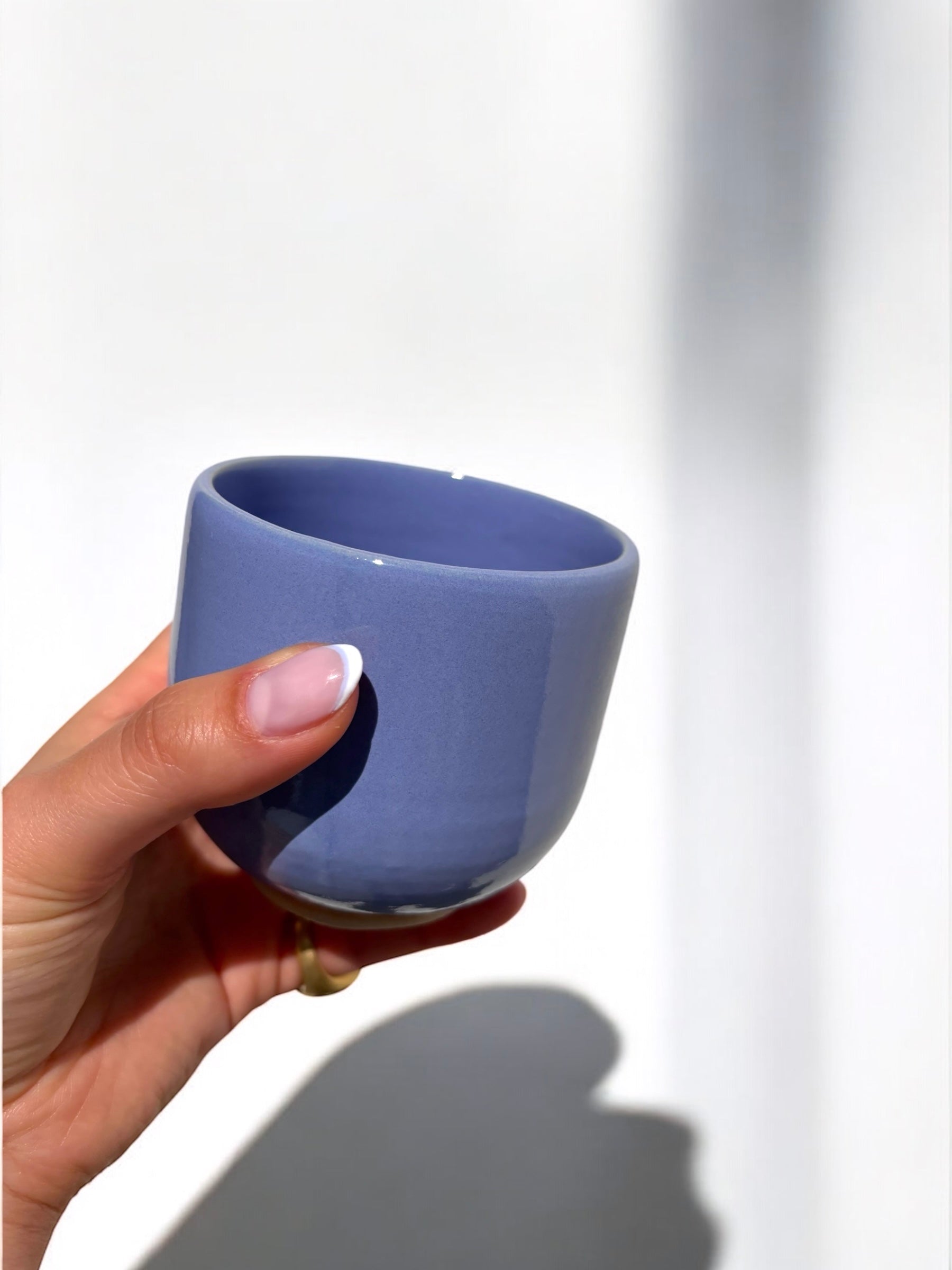 Handgemachte Keramiktasse - Poppy Cup Blue