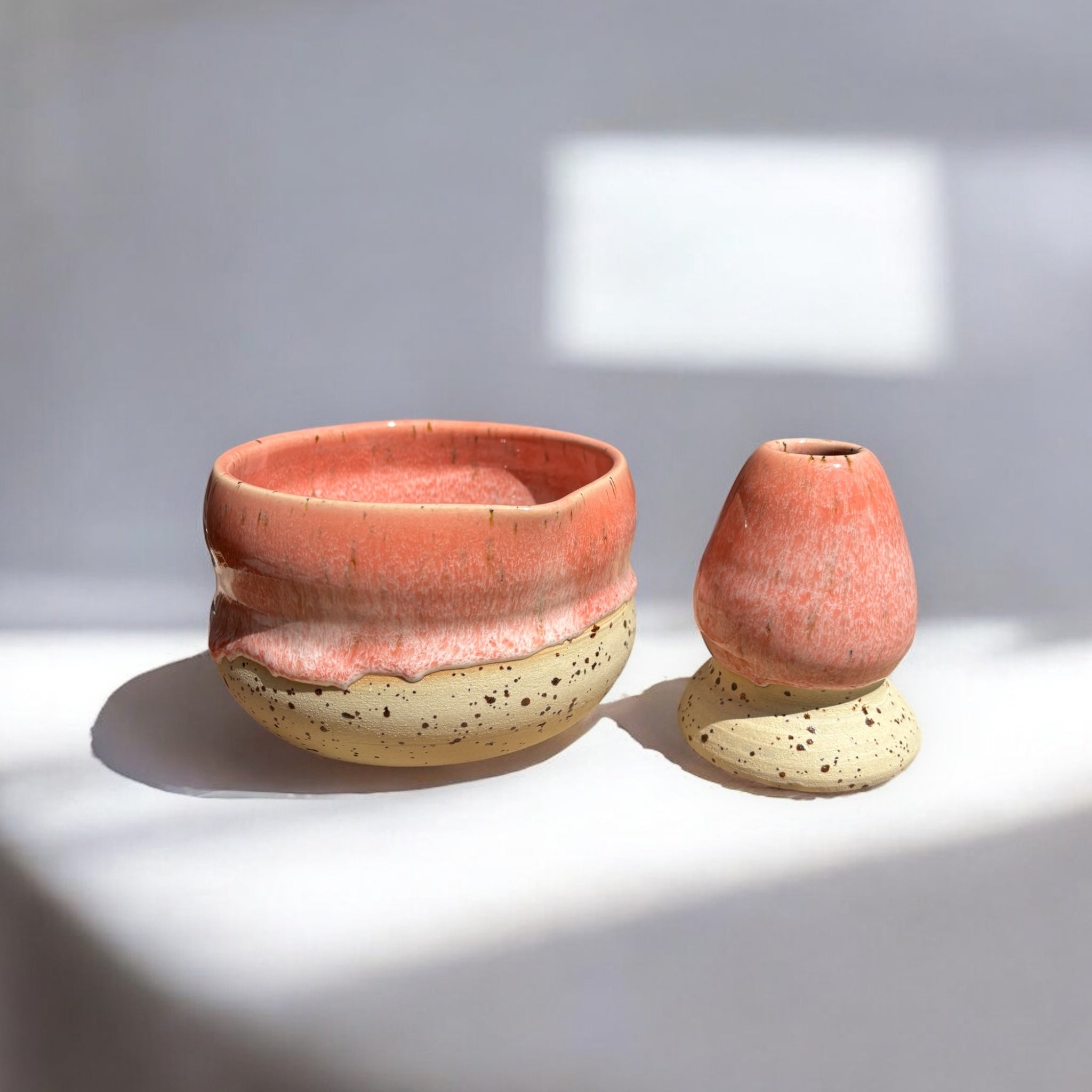 Keramik Matcha Bowl mit Chasenhalter – Strawberry