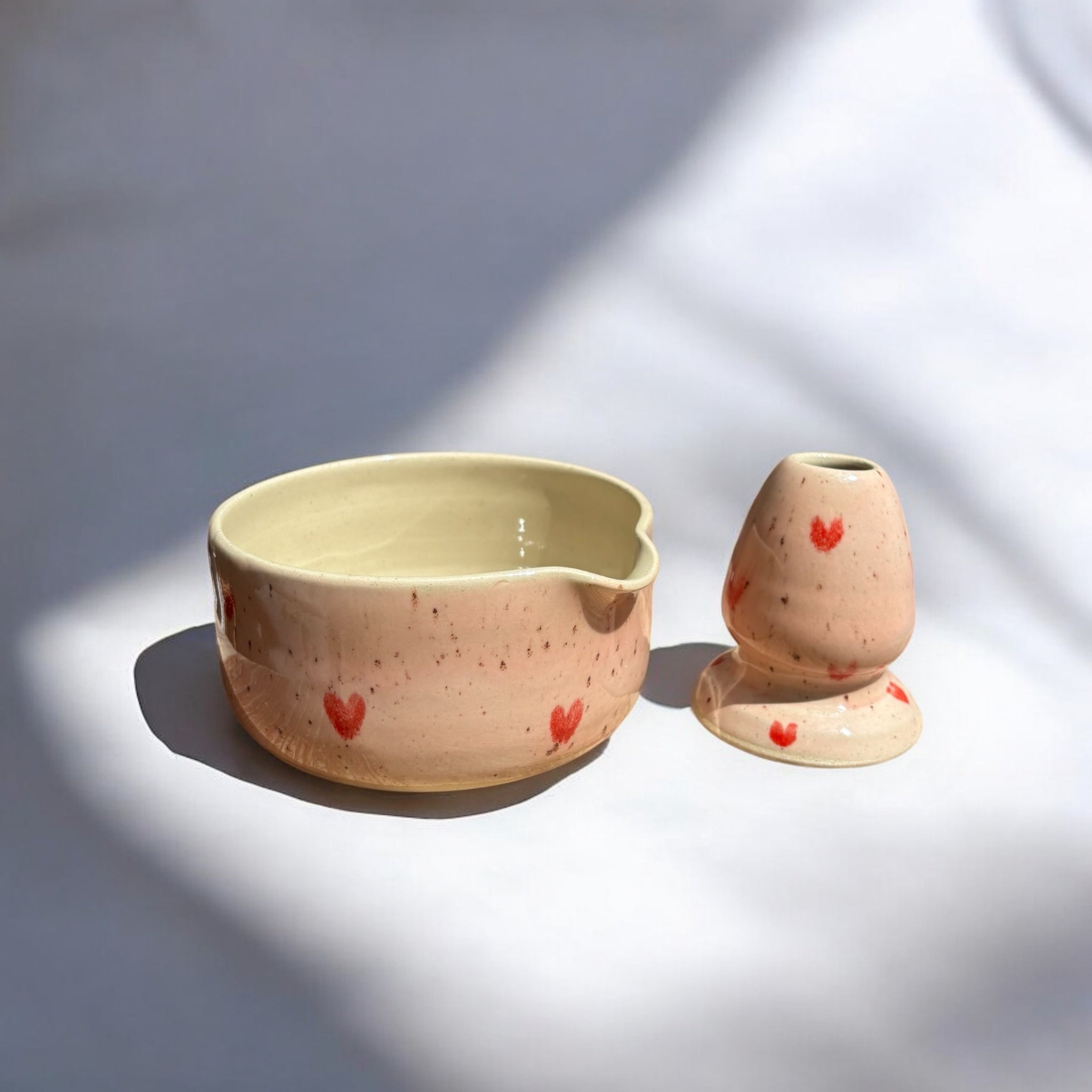 Keramik Matcha Bowl mit Chasenhalter – Hearts