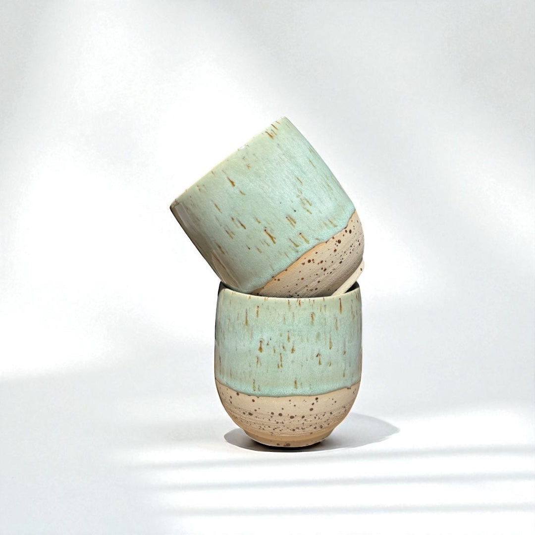 Handgemachte Keramiktasse - Meadow Cup Spots