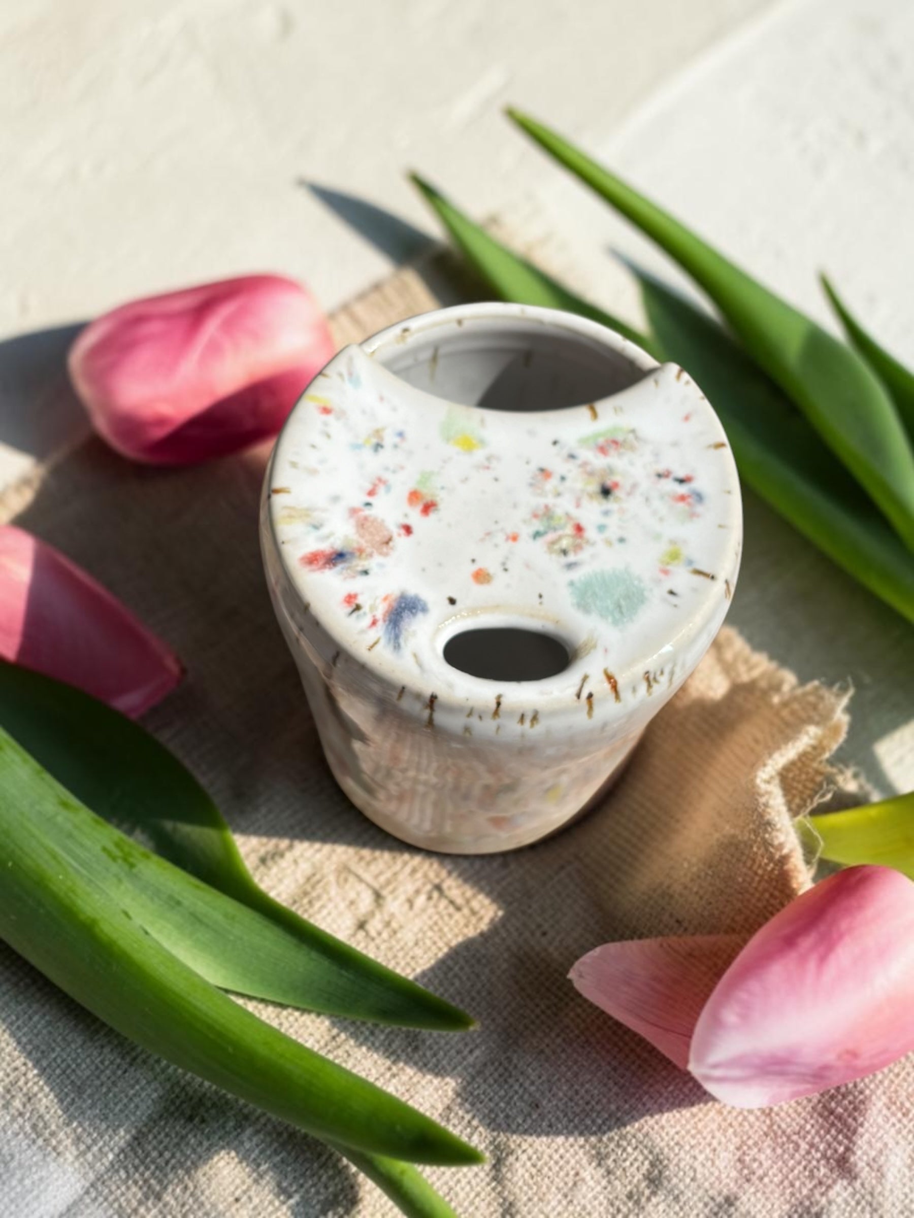 Handgemachte Keramiktasse - To Go Mug Konfetti