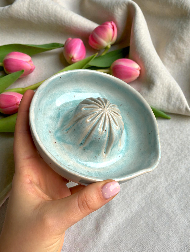 Handgemachte Keramikzitruspresse - Blue