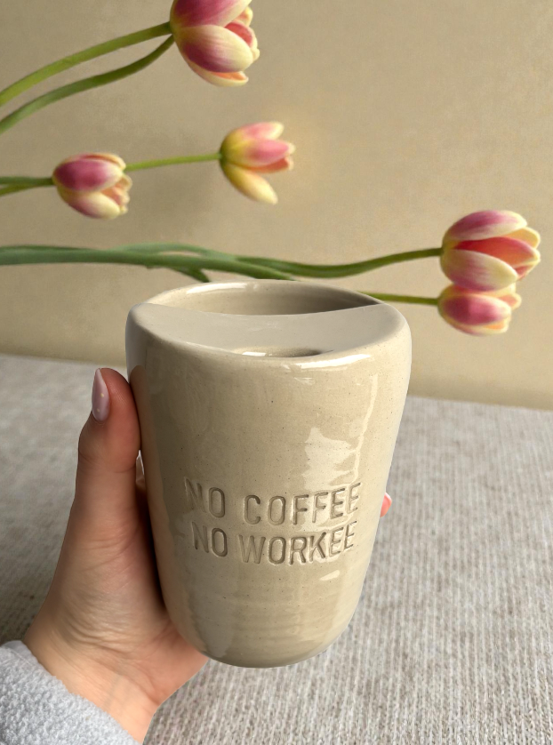 Handgemachte Keramiktasse - To Go Mug „No Coffee No Workee“