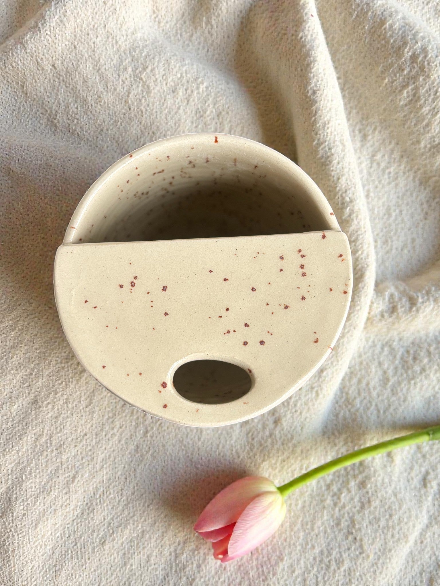 Handgemachte Keramiktasse - To Go Mug „Kaffee statt Sorgen“